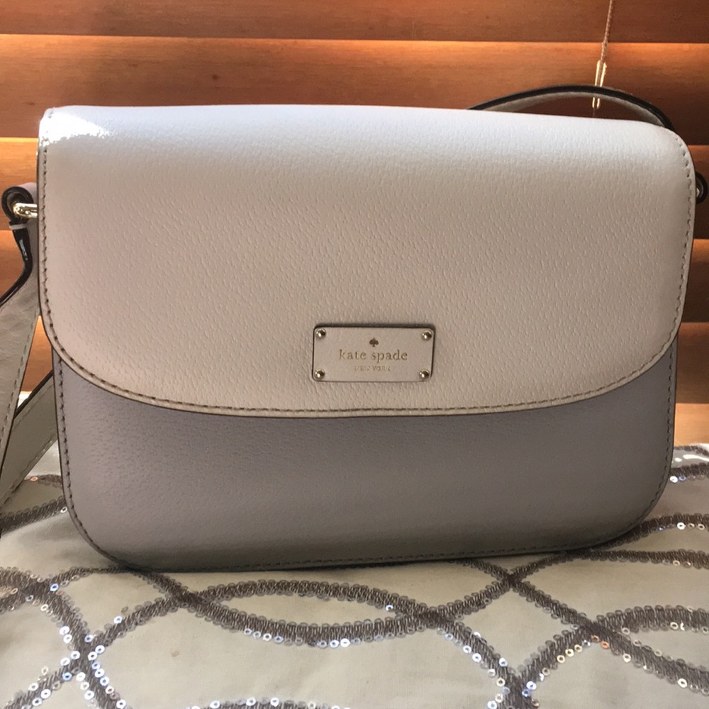 Kate spade medium crossbody EUC